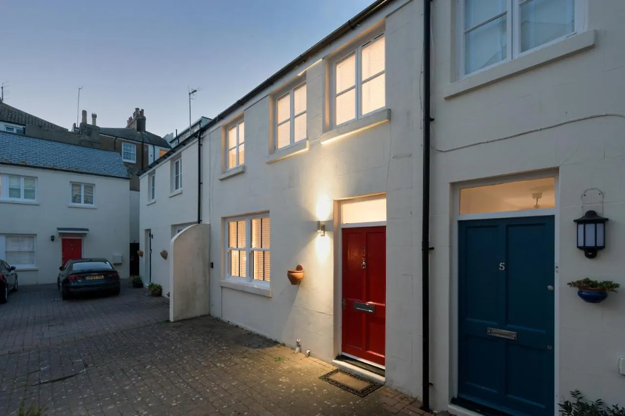 Sillwood Mews - With Free Parking Villa Brighton 0*,  United Kingdom
